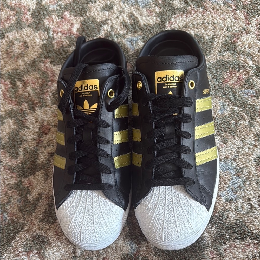 adidas Superstar mule slip on Black & Yellow gold Leather Sneakers size 8.5